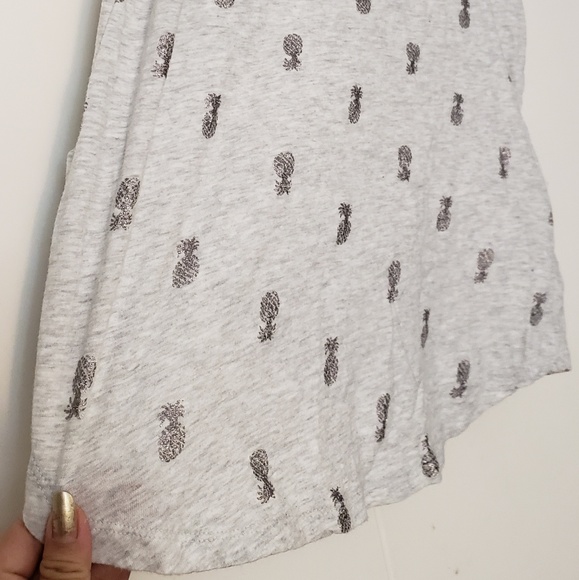 silver shimmer pineapple print scoop neck tank top - Picture 3 of 4